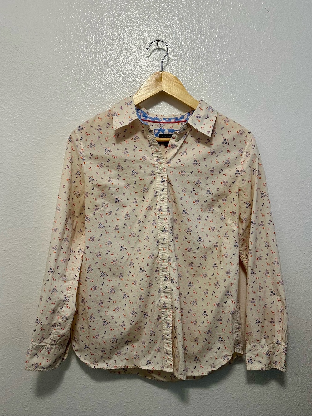 Talbots Cream Floral Button-Down Shirt 100 percent cotton